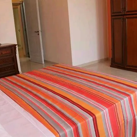 Orange House Nyaraló *